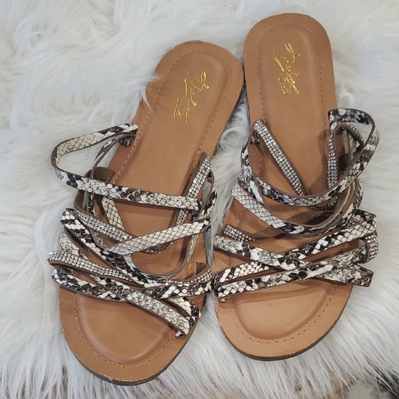 Thalia Sodi Shoes - Thalia Sodi Black and White Sandals with Intricate Straps